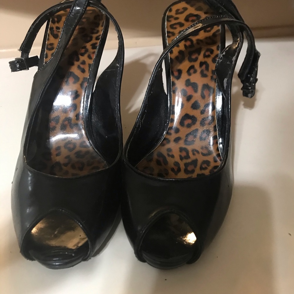 Open toe black patent leather 4 inch heels sz 7.5